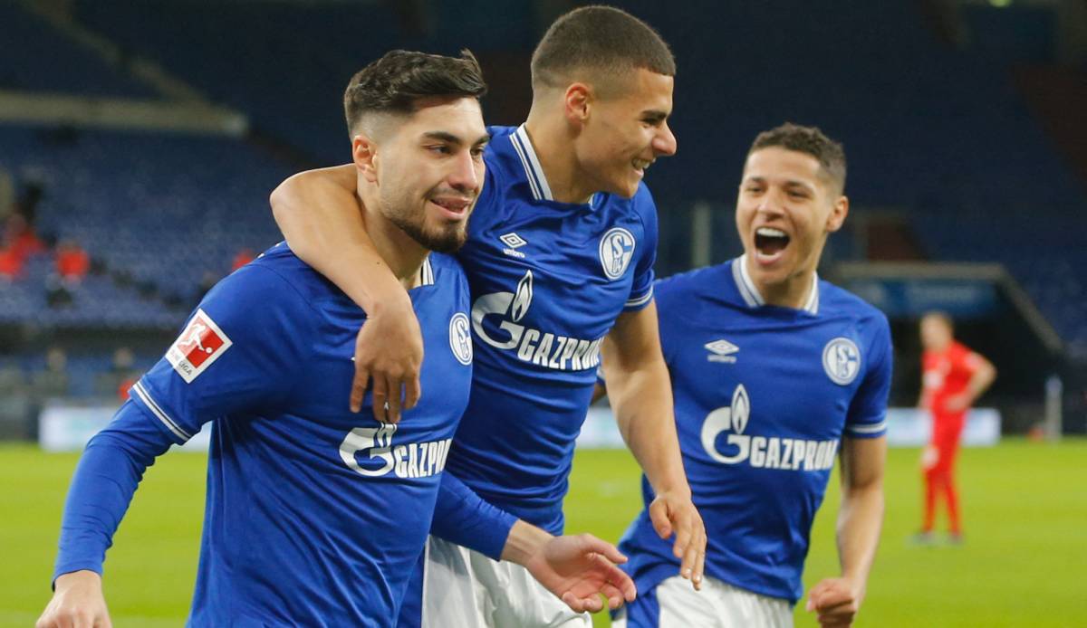 Generalife væg uklar FC Schalke 04 - FC Augsburg 1:0 - Erster Sieg seit 92 Tagen: Schalke gibt  Lebenszeichen von sich