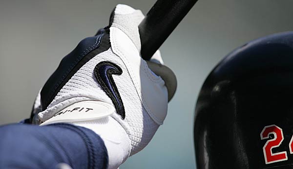 injecteren Twinkelen succes Sportartikel-Hersteller Nike wird wohl anstelle von Under Armour neuer  Ausrüster der MLB